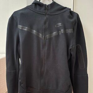 Nike Boys Sportswear Tech Fleece with Hood | Black | Boys XL